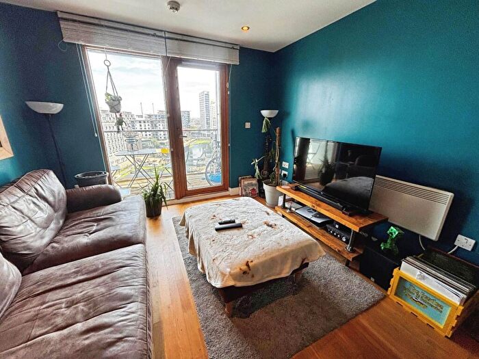 2 Bedroom Flat To Rent In Armouries Way, Leeds, West Yorkshire, LS10
