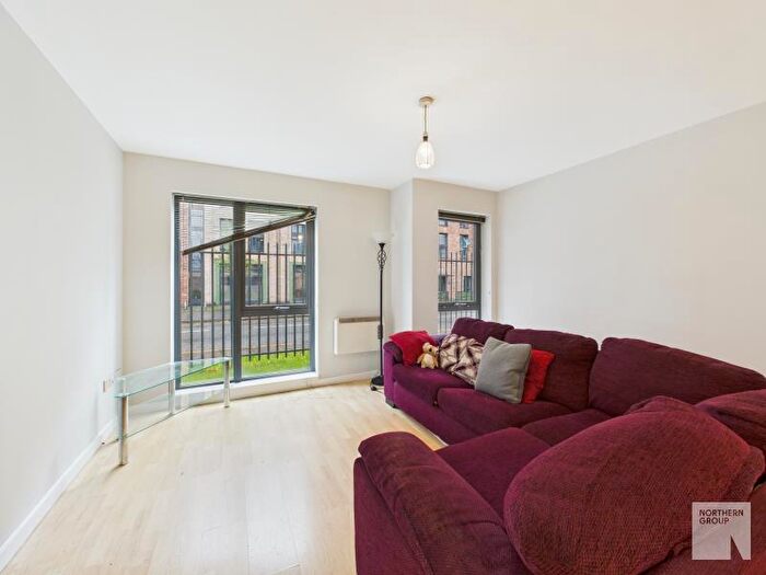 2 Bedroom Apartment To Rent In Quay :: Salford, M5