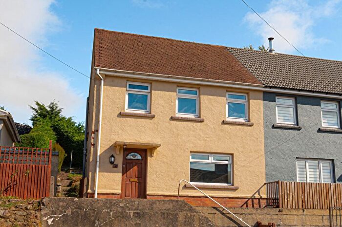 3 Bedroom Semi-Detached House For Sale In Capel Newydd Avenue, Blaenavon, NP4