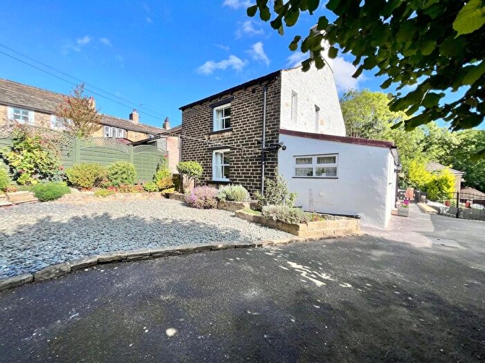 2 Bedroom Cottage For Sale In Birkby Lodge Road, Huddersfield, HD2