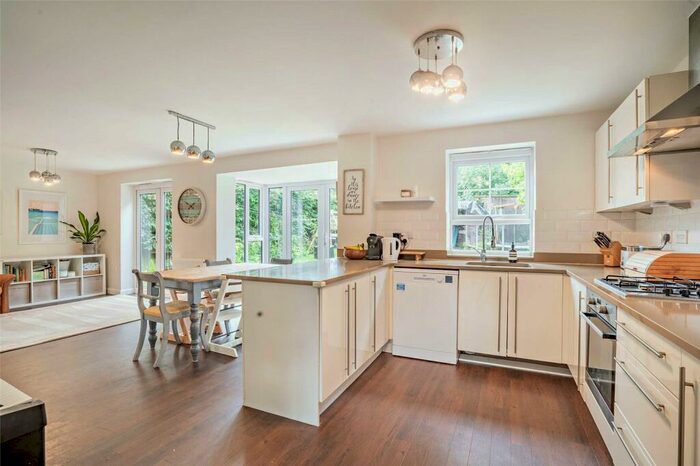 5 Bedroom Detached House To Rent In Wood Farm Close, Chester, Cheshire, CH2
