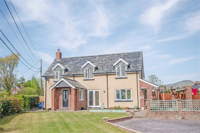 4 Bedroom Detached House To Rent In Bryn Siriol, Gellifor, Ruthin, LL15