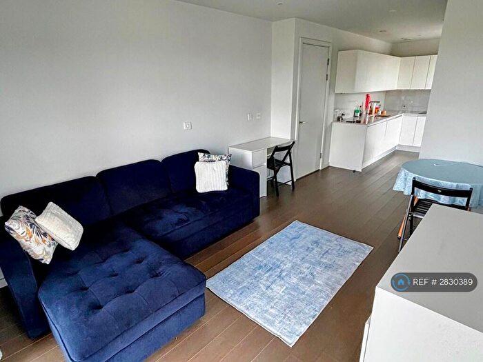 1 Bedroom Flat To Rent In York Way, London, N7
