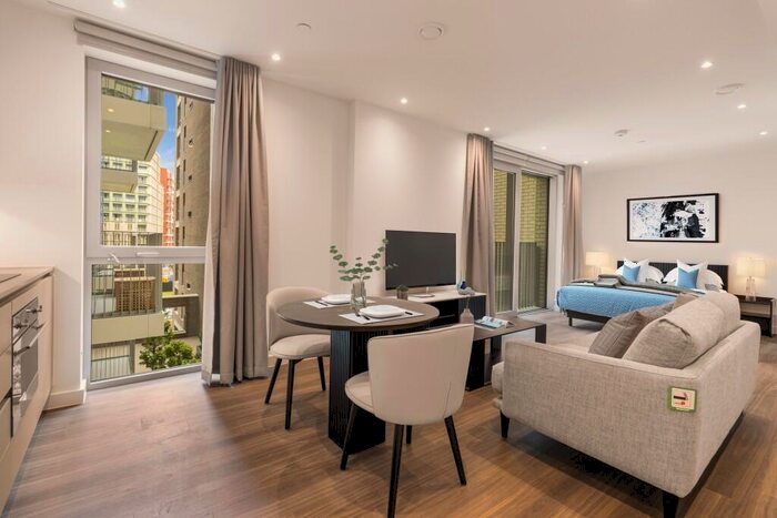 Studio To Rent In Nine Elms Lane, London, SW11