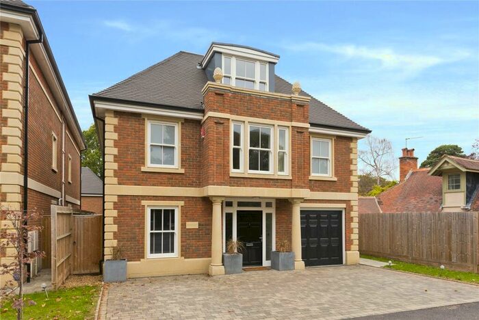 5 Bedroom Detached House To Rent In Cavendish Road, Weybridge, Surrey, KT13