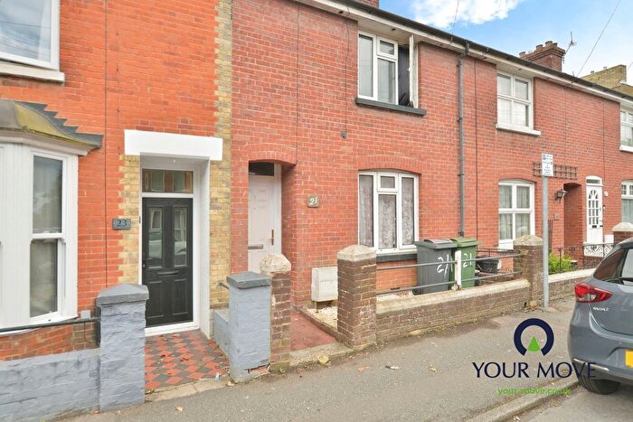 2 Bedroom Terraced House For Sale In Kent Avenue, Ashford, Kent, TN24