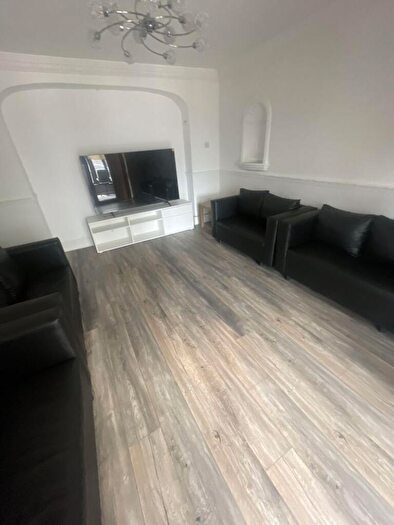 6 Bedroom Detached House To Rent In Derby Road, Nottingham, NG7