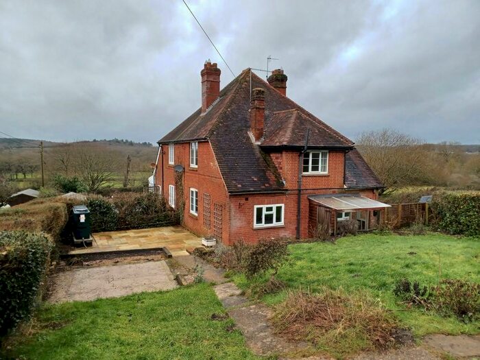 3 Bedroom Semi-Detached House To Rent In Ladwell, Hursley, SO21