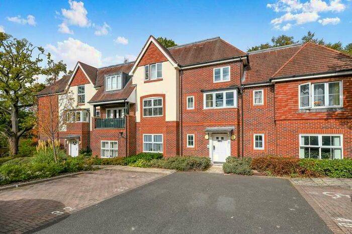 2 Bedroom Apartment To Rent In St. Catherines Wood, Camberley, GU15