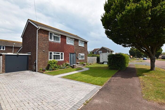 5 Bedroom Detached House For Sale In Blenheim Road, Littlestone, New Romney, TN28