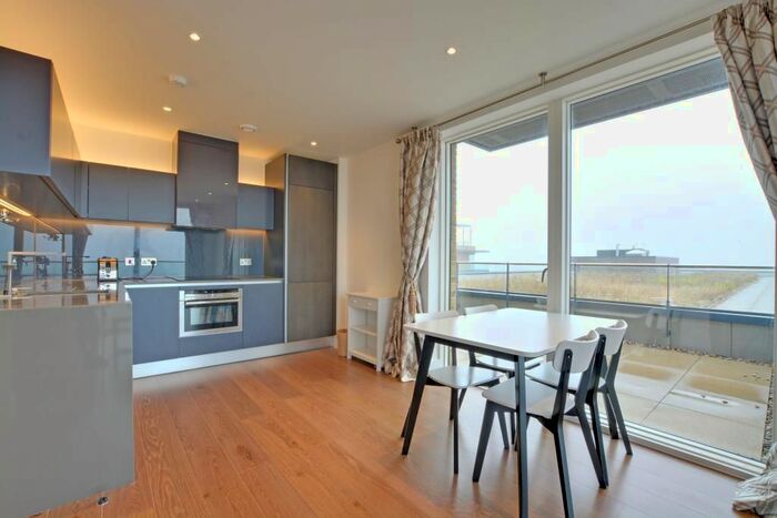 1 Bedroom Flat To Rent In Wallace Court, Tizzard Grove, Blackheath, London, SE3