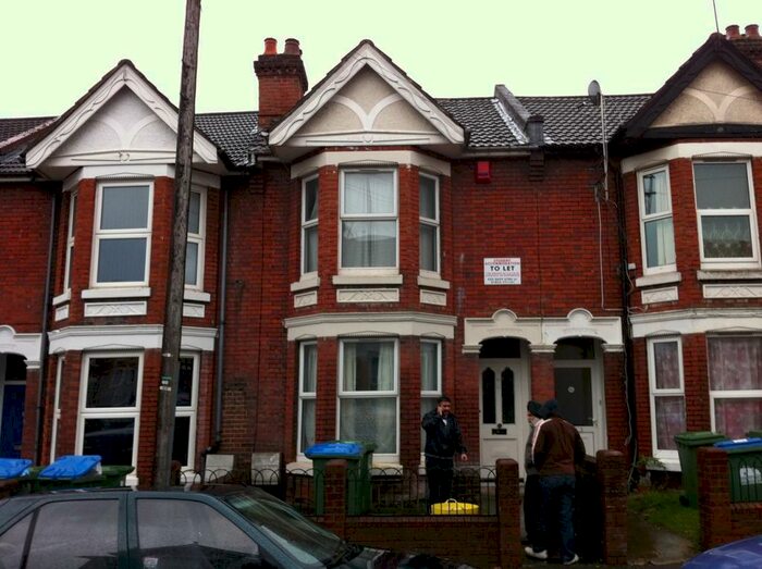 6 Bedroom House To Rent In Shakespeare Avenue, Highfield, Southampton, SO17