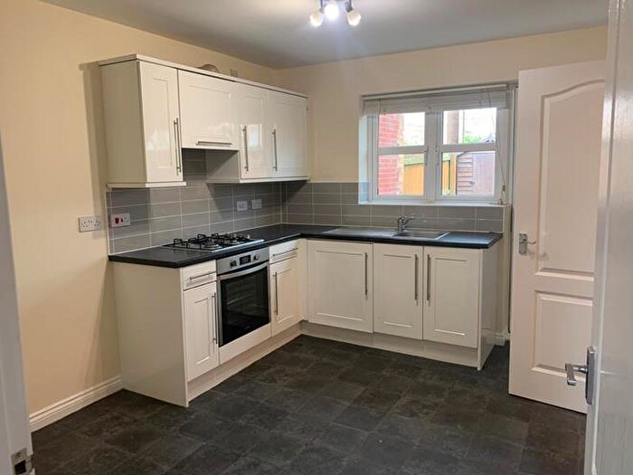 3 Bedroom House To Rent In Calver Avenue, North Wingfield, Chesterfield, S42