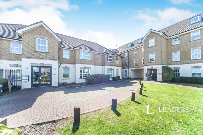 2 Bedroom Flat To Rent In Tolgate Court London Road -, LU6