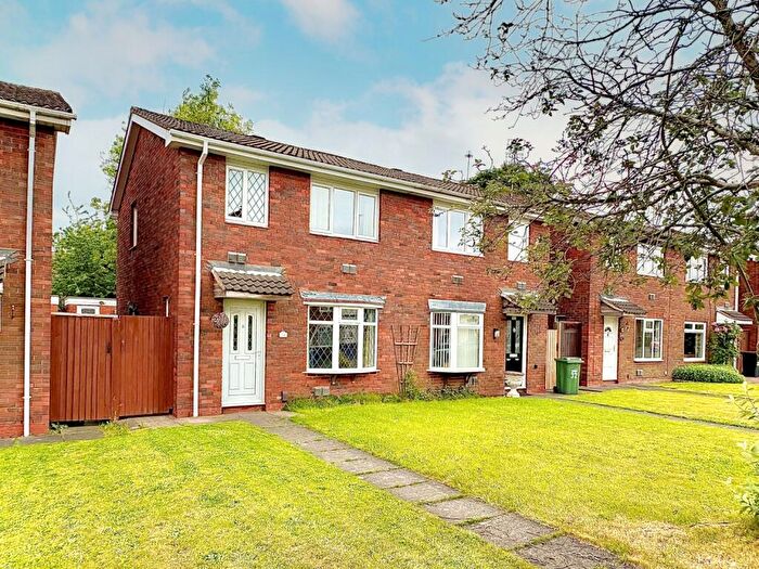 3 Bedroom Semi Detached House For Sale In Tipton Street, Sedgley, DY3