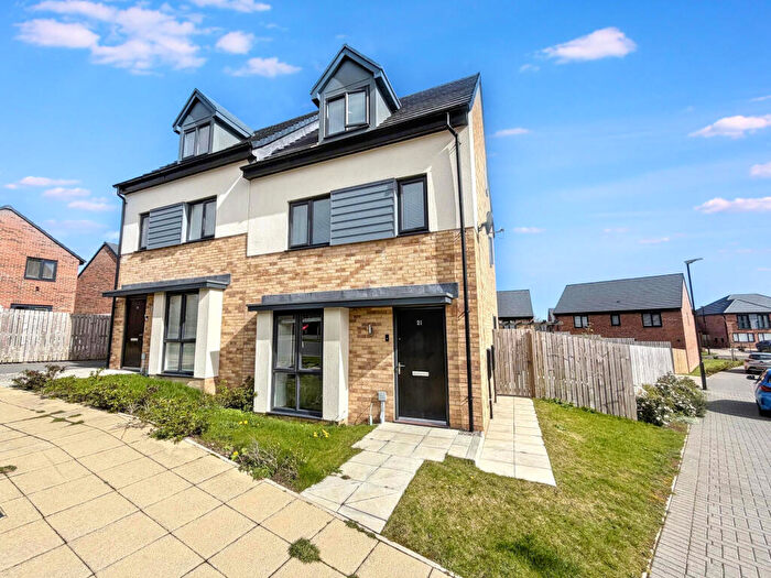 4 Bedroom Semi Detached House For Sale In Greenchapel Way, Sunderland, Tyne And Wear, SR3