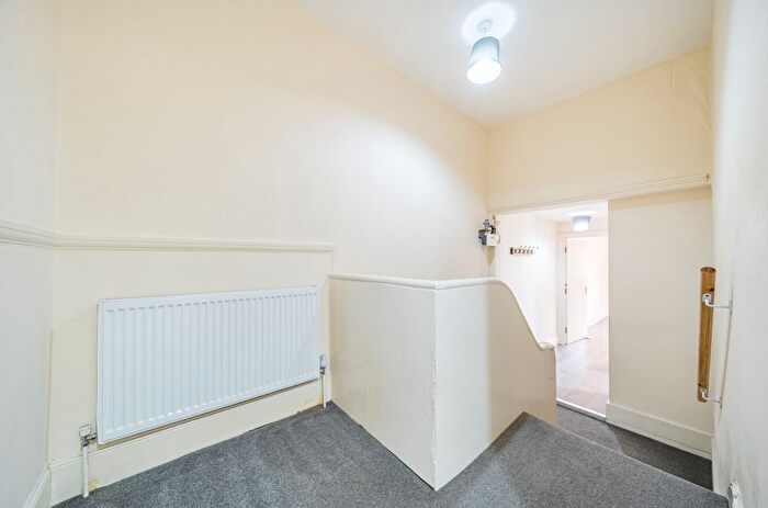 2 Bedroom Flat For Sale In Dames Road, London, E7