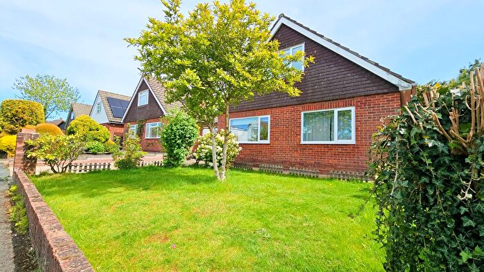 3 Bedroom Detached House For Sale In Bedford Avenue, Frimley Green, Camberley, GU16