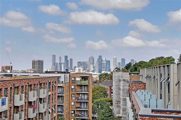 2 Bedroom Flat To Rent In Oswald House, Juniper Crescent, Greenwich, London, SE10