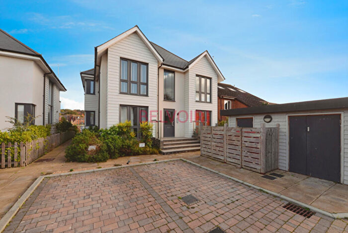 2 Bedroom Flat For Sale In Priory Road, St Denys, Southampton, SO17