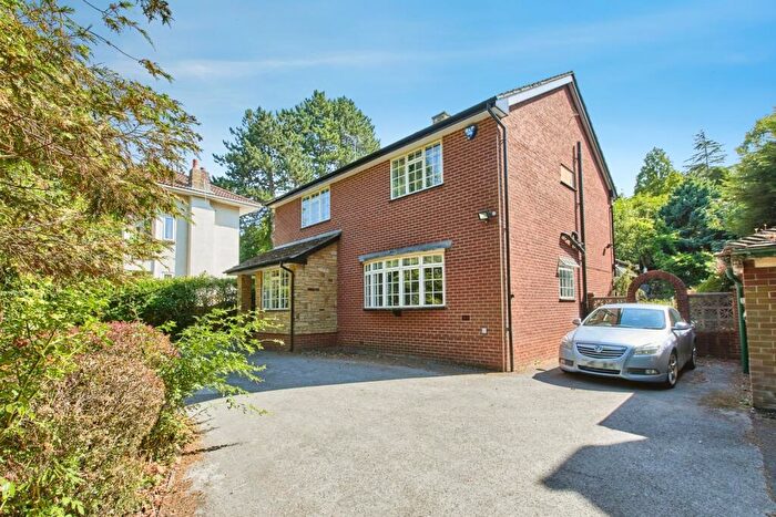 4 Bedroom Detached House For Sale In Ashby Road, Burton-on-Trent, DE15