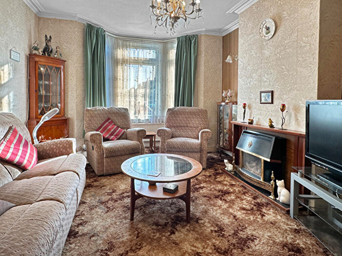 3 Bedroom Terraced House For Sale In Hemingford Road, Cambridge, CB1