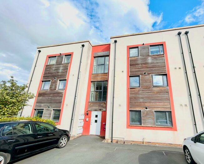 2 Bedroom Apartment To Rent In Newfoundland Way, Portishead, BS20