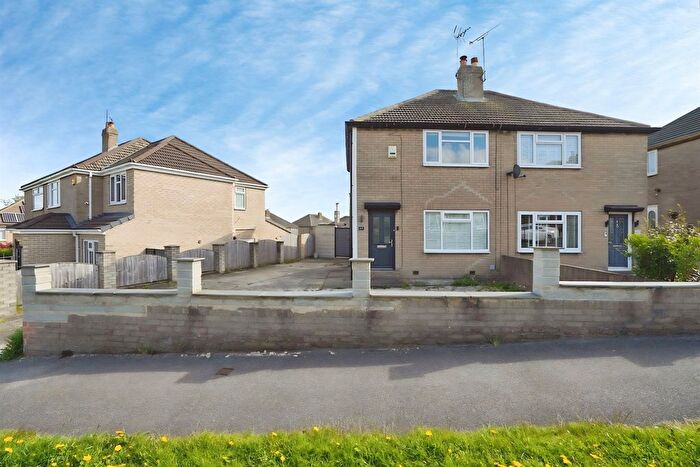 2 Bedroom Semi Detached House For Sale In Kingswear Crescent, Leeds, LS15