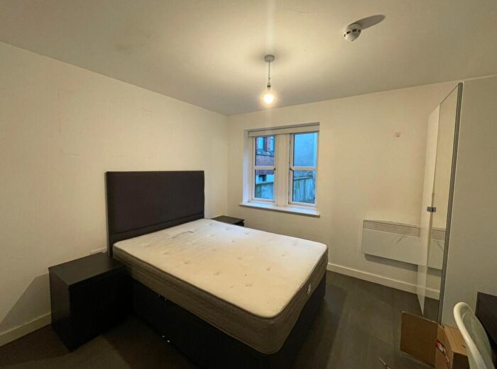 1 Bedroom Flat To Rent In Hyde Terrace, Leeds, LS2