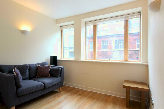 1 Bedroom Flat To Rent In South Parade, Leeds, West Yorkshire, Uk, LS1