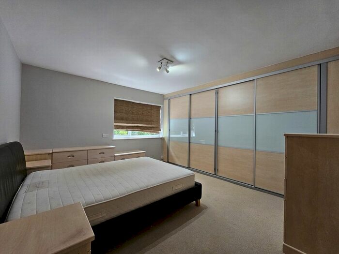 2 Bedroom Flat To Rent In Red Lodge, Hilliside Road, Ealing, W5