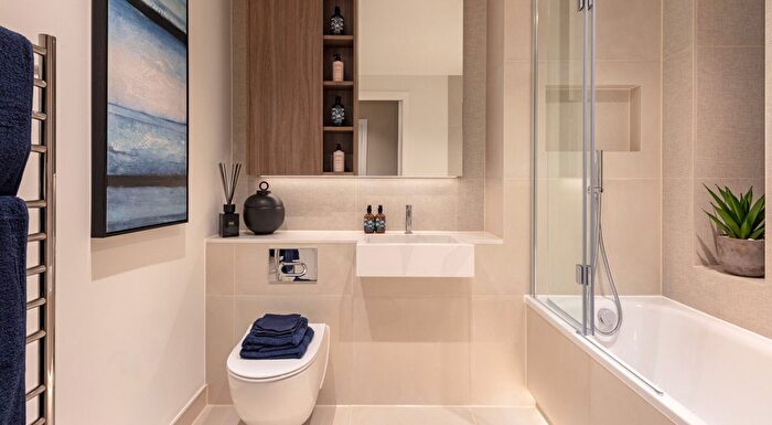 1 Bedroom Flat To Rent In Emblem House, Postmark, WC1X