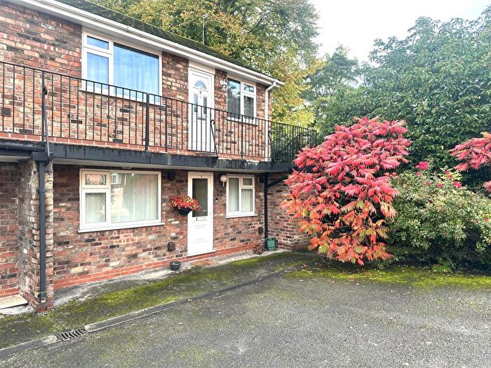 2 Bedroom Apartment To Rent In Hall Street, Stockport, SK1
