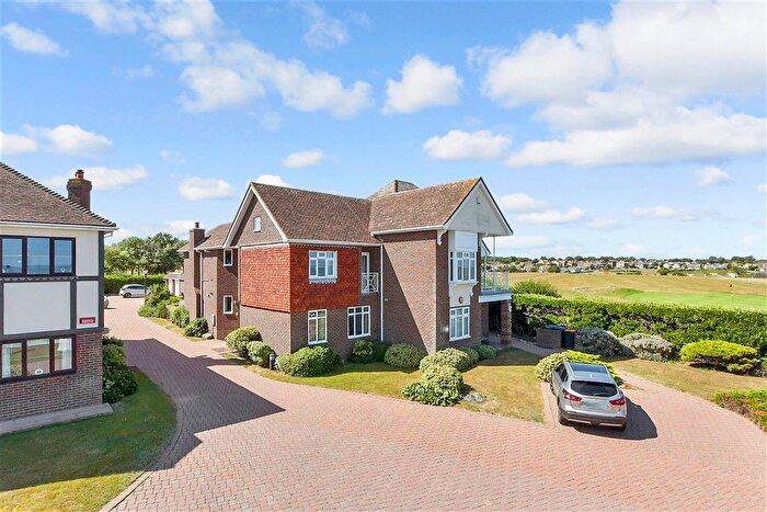 2 Bedroom Maisonette For Sale In Sea Road, Westgate-On-Sea, Kent, CT8