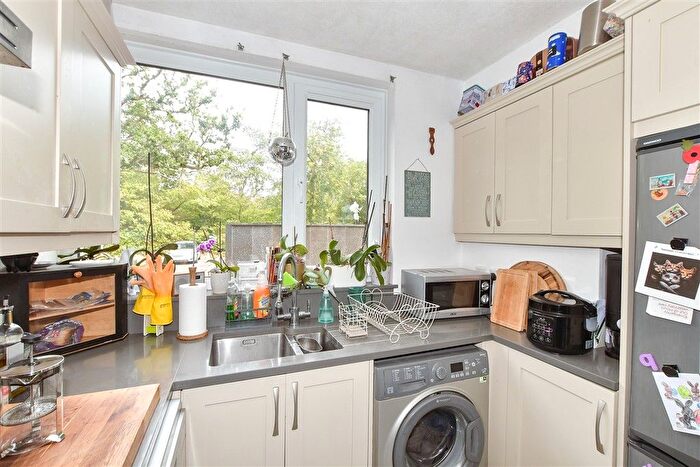 2 Bedroom Maisonette For Sale In Hailey Place, Cranleigh, Surrey, GU6