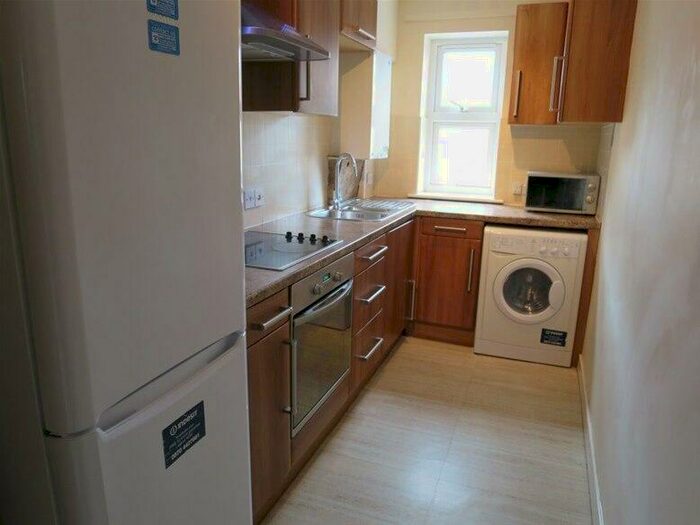 4 Bedroom Flat To Rent In Cowley Road, Oxford, Oxford, OX4