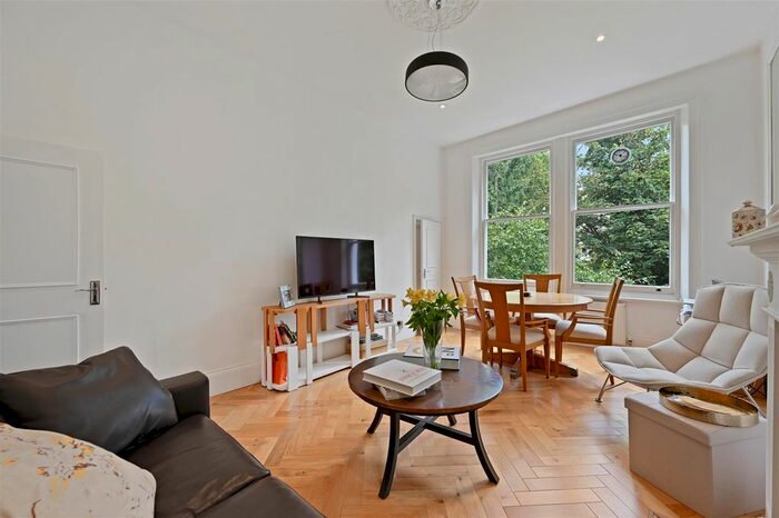 2 Bedroom Flat To Rent In Sinclair Road, Brook Green, London, W14