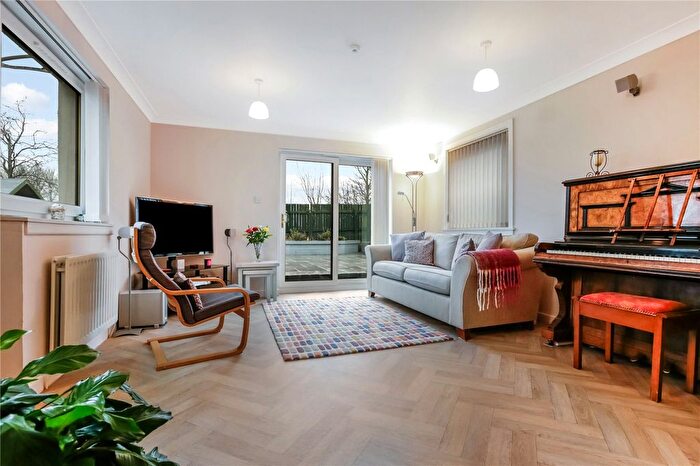 4 Bedroom Detached House For Sale In Carfin Road, Newarthill, North Lanarkshire, ML1