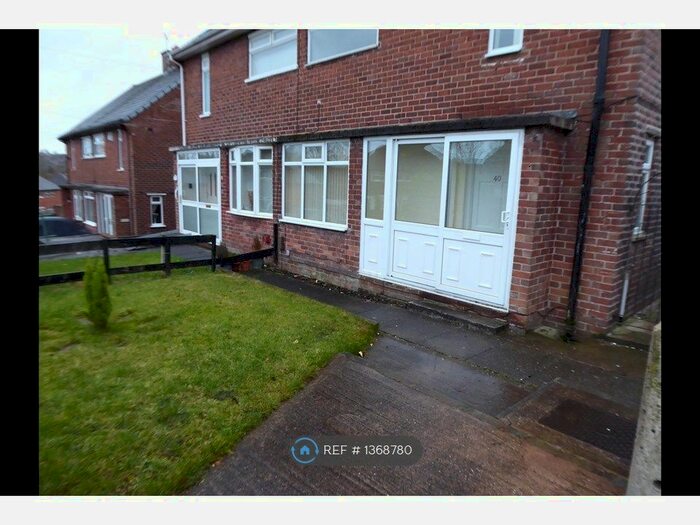3 Bedroom Semi-Detached House To Rent In Hoskins Road, Stoke-On-Trent, ST6