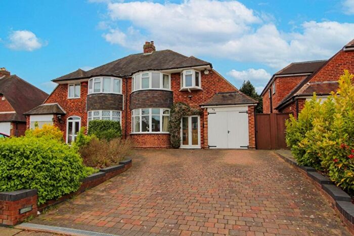3 Bedroom Semi Detached House For Sale In Denholm Road, Sutton Coldfield, B73