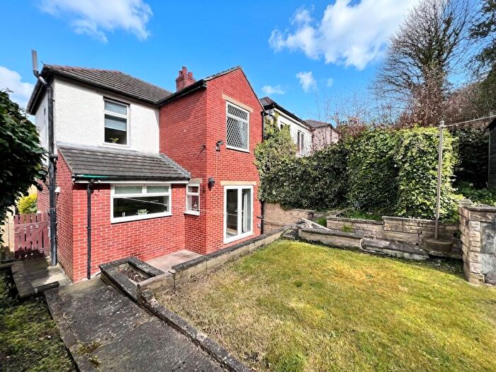 2 Bedroom Semi Detached House For Sale In Forest Road, Huddersfield, HD5