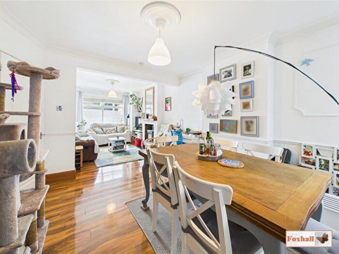 3 Bedroom Semi-Detached House For Sale In Grange Road, Ipswich, IP4