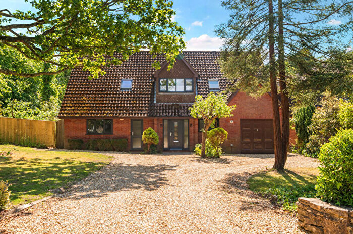 5 Bedroom Detached House For Sale In Rothesay Drive, Highcliffe, Christchurch, BH23