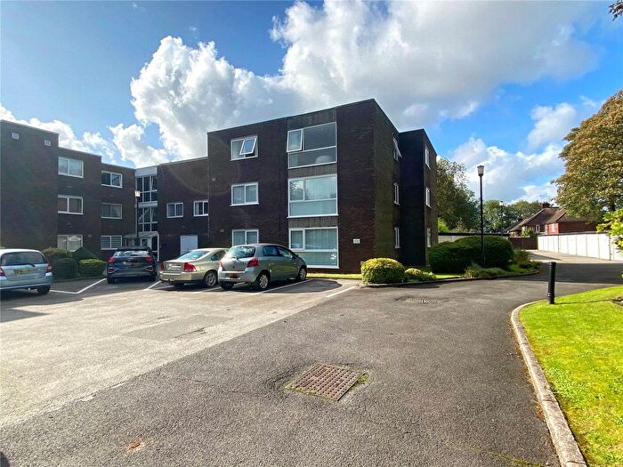 1 Bedroom Flat For Sale In Burnell Court, Heywood, Greater Manchester, OL10