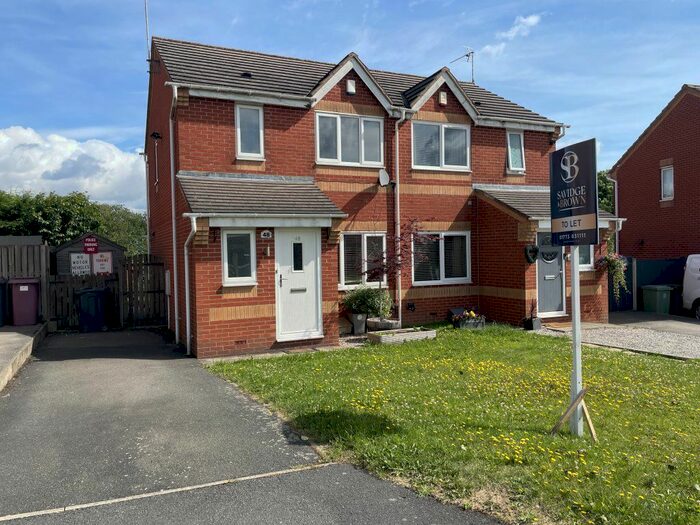 3 Bedroom Semi-Detached House To Rent In Copenhagen Road, Clay Cross, Chesterfield, S45