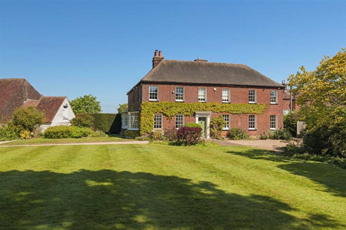 7 Bedroom Detached House For Sale In The Lawn, Brent Hill, Faversham, ME13