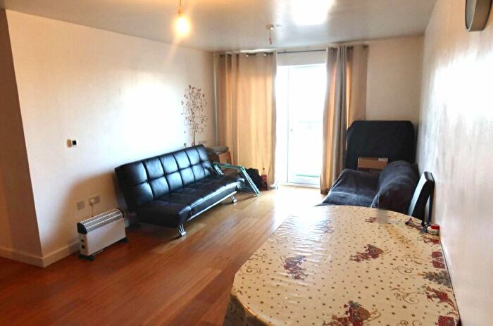 2 Bedroom Apartment For Sale In Black Eagle Drive, Northfleet, Gravesend, Kent, DA11