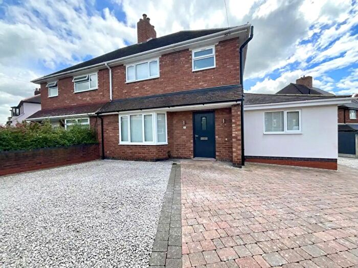1 Bedroom House Of Multiple Occupation To Rent In Parkfield Crescent, Tamworth, Staffordshire, B77