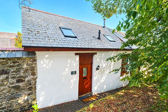 1 Bedroom Semi Detached House For Sale In Church Yard, South Molton, Devon, EX36