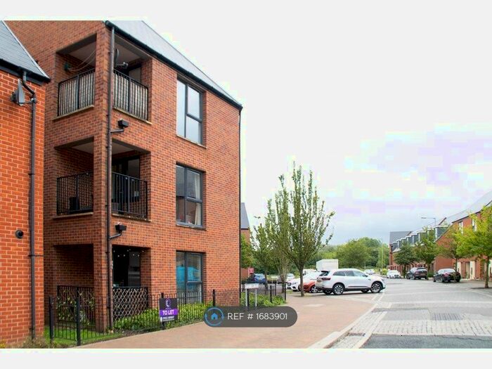 2 Bedroom Flat To Rent In Ketley Park Road, Ketley, Telford, TF1